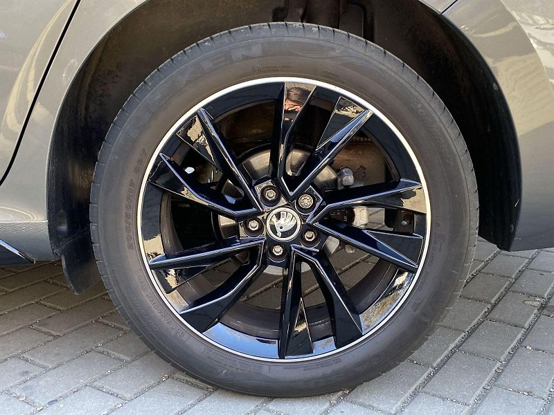Škoda Scala (2025) 1.0 TSI DSG Monte Carlo - fotka 28 z 32