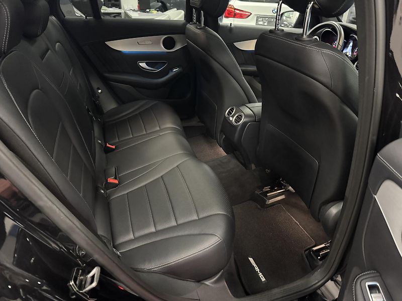 Mercedes-Benz GLC (2017) 350e 4M AMG - fotka 23 z 42