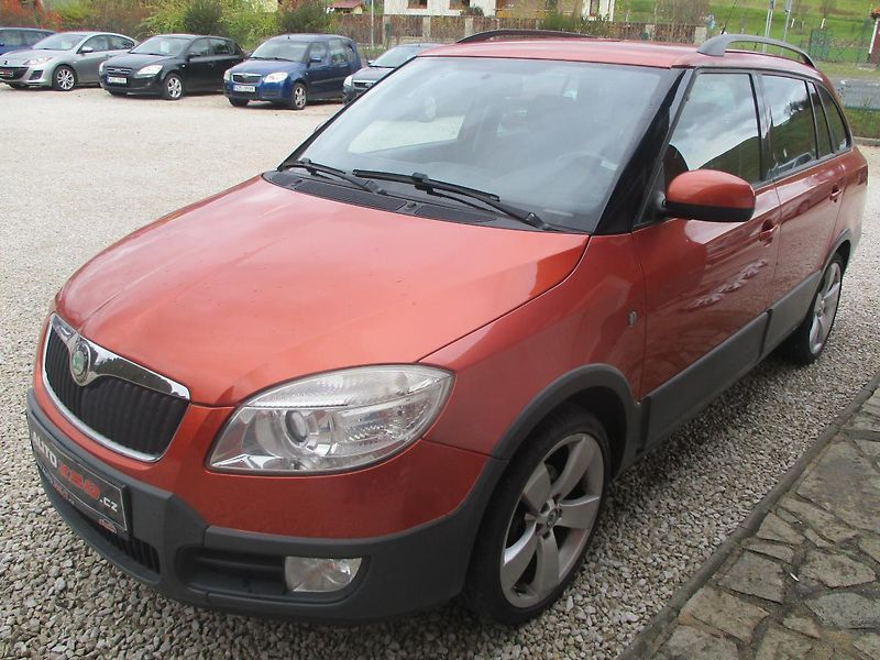 Škoda Fabia 1.6i SCOUT - fotka 6 z 32