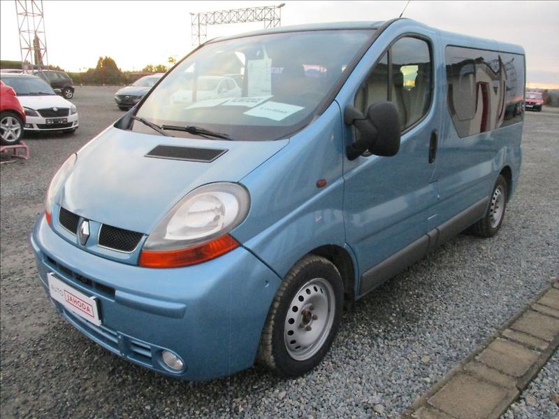 Renault Trafic 2,5 DCi, 8 míst, klima, tažné, - fotka 3 z 29