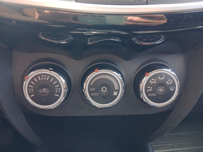 Mitsubishi ASX 2.3 Di-D AWD ČR 2.MAJ - fotka 22 z 33