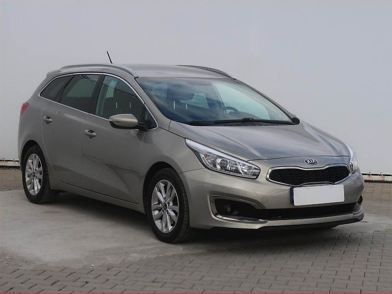 Kia Ceed (2017) Gold 1.4 CVVT, Serv.kniha - fotografie inzerátu