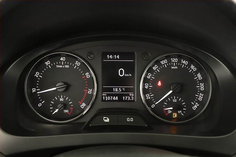 Škoda Rapid (2014) 1.2 TSI, Vyhř. sedaček - fotka 8 z 11