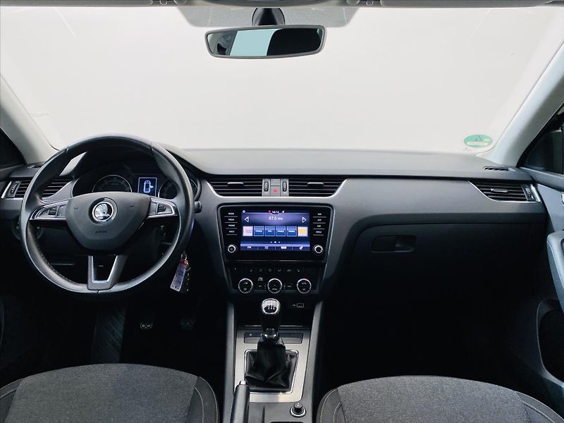 Škoda Octavia 1,5 TSI 110kW Ambition - fotka 9 z 28