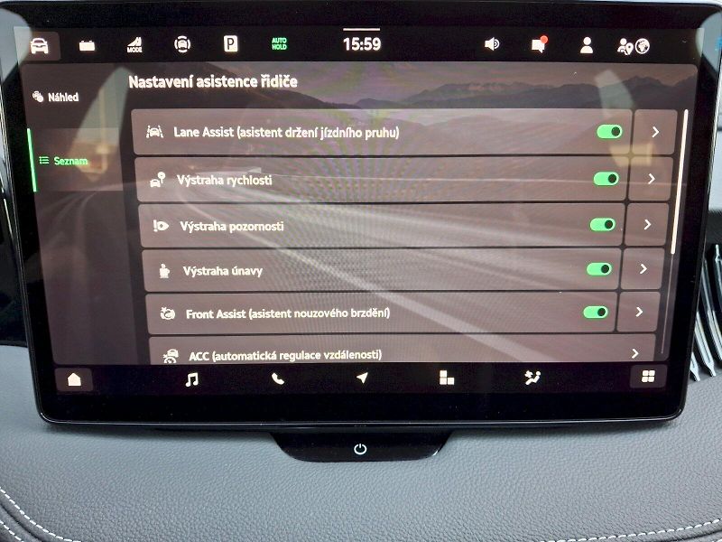 Škoda Superb (2025) Combi iV SportLine DSG 1,5TSi - fotka 22 z 35