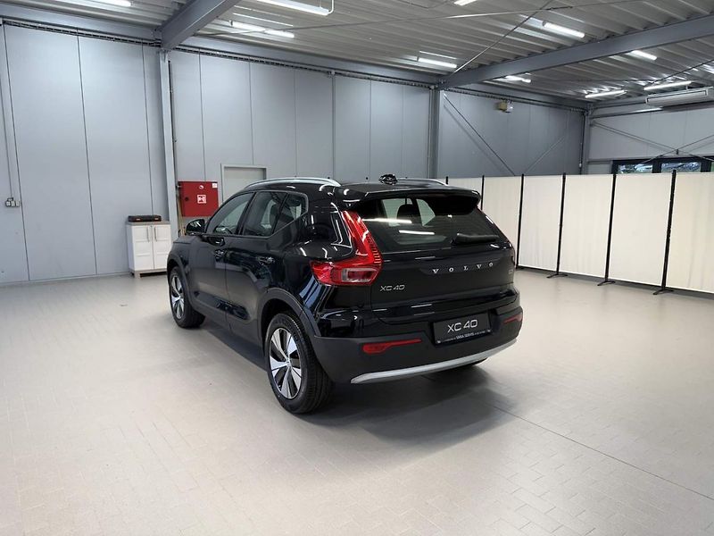 Volvo XC40 (2026) B3 2.0L 163 HP AT7 FWD CORE - fotka 3 z 23