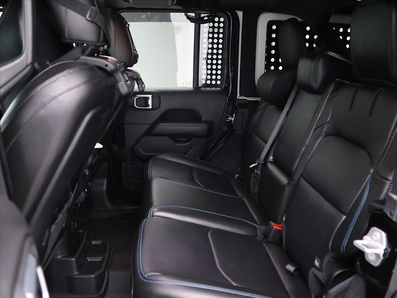 Jeep Wrangler 2,0 4xe 200kW Unlim. Rubicon C - fotka 14 z 34