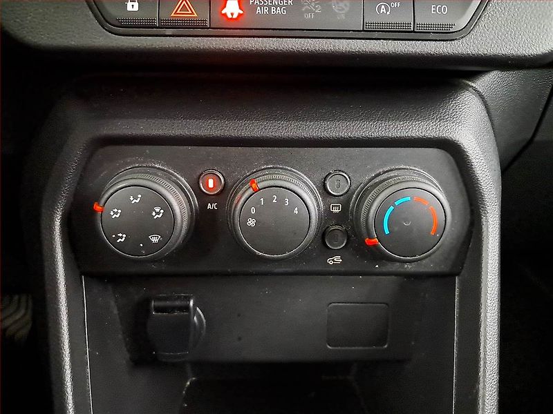 Dacia Jogger (2022) 1.0 TCe, LPG, ČR,1.maj - fotka 14 z 18