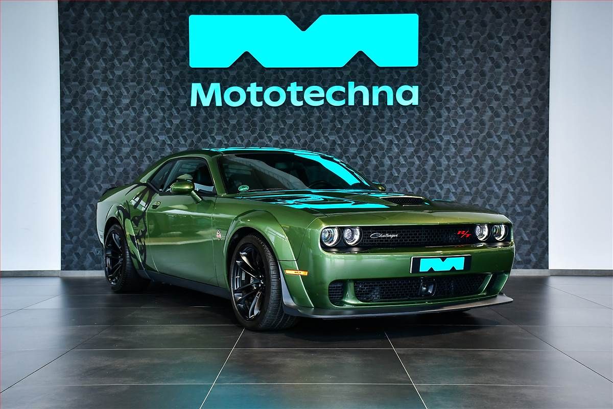 Dodge Challenger 6.4 SRT 392