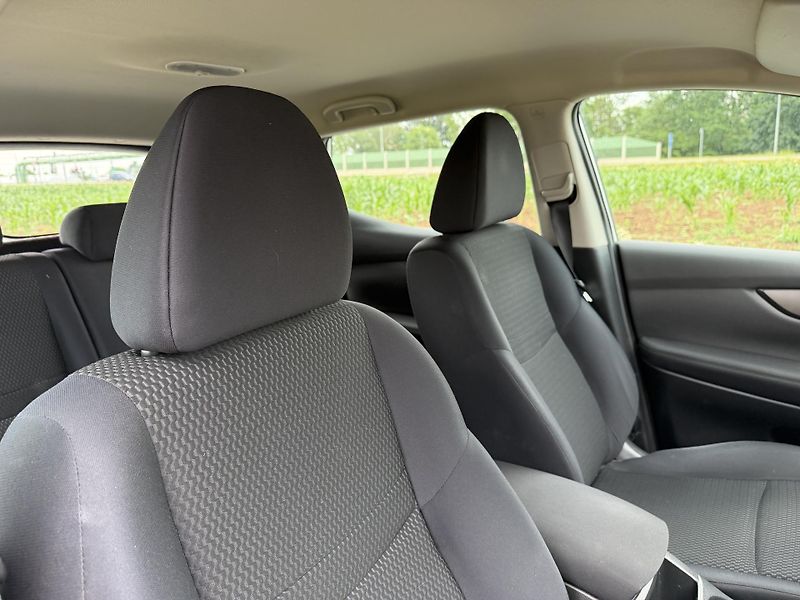 Nissan Qashqai 1.2 DIG-T ROZVODY SERVISKA DPH - fotka 27 z 33