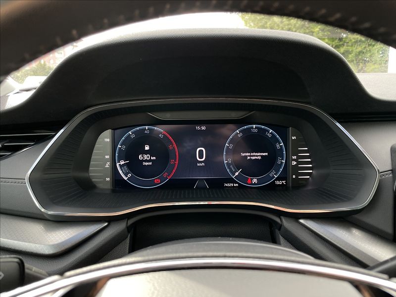 Škoda Octavia 2,0 TDI Combi Ambition Plus - fotka 9 z 23