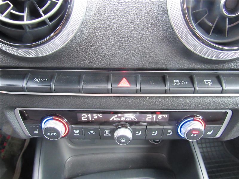 Audi A3 1,6 TDI 81kW Sportback Automat - fotka 18 z 31
