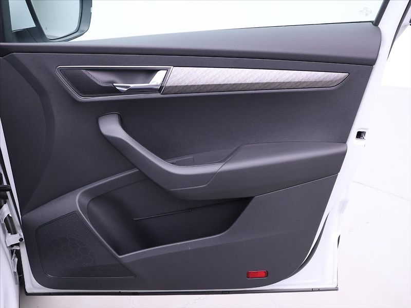 Škoda Karoq 2,0 TDI 85kW DSG Style CZ DPH - fotka 13 z 41
