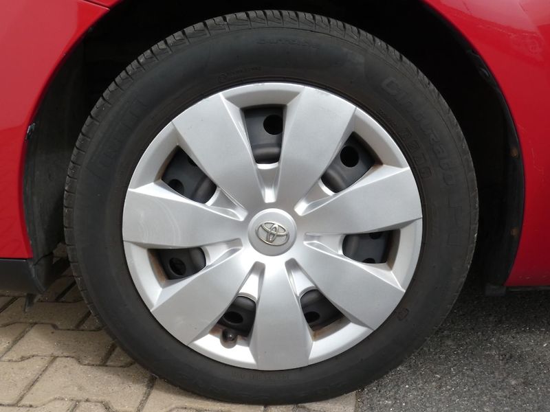 Toyota Auris (2009) 1,6 91KW - fotka 15 z 30