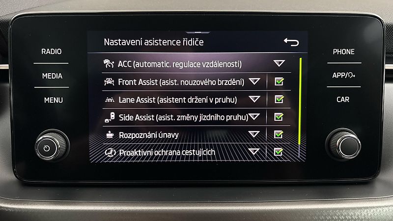 Škoda Scala 1.0 TSI DSG Style - fotka 27 z 28