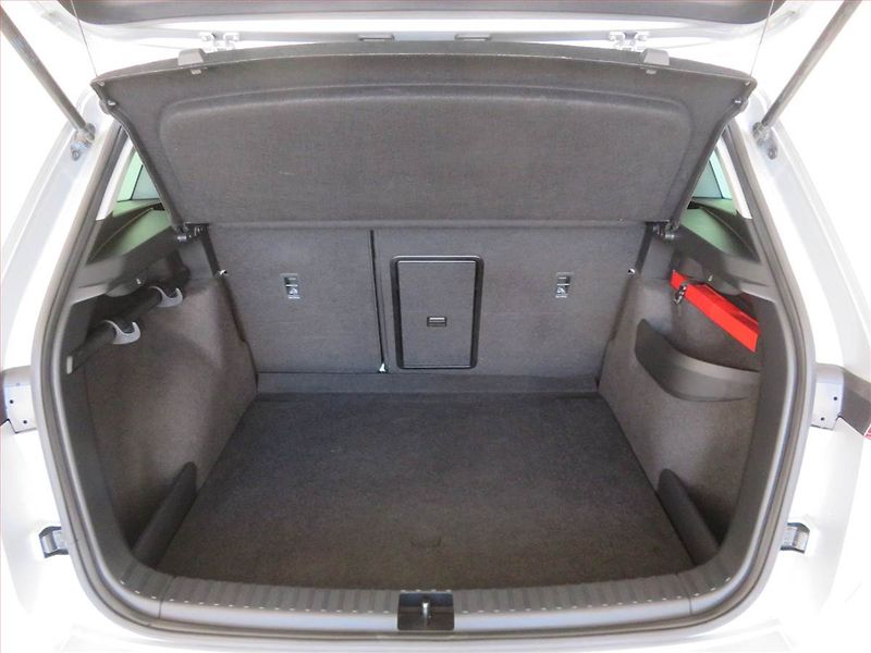 Škoda Karoq (2022) 2.0 TDI - fotka 13 z 15
