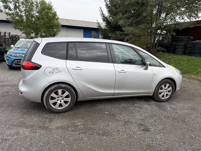Opel Zafira 2.0 CDTi 7 MIST - fotka 7 z 23