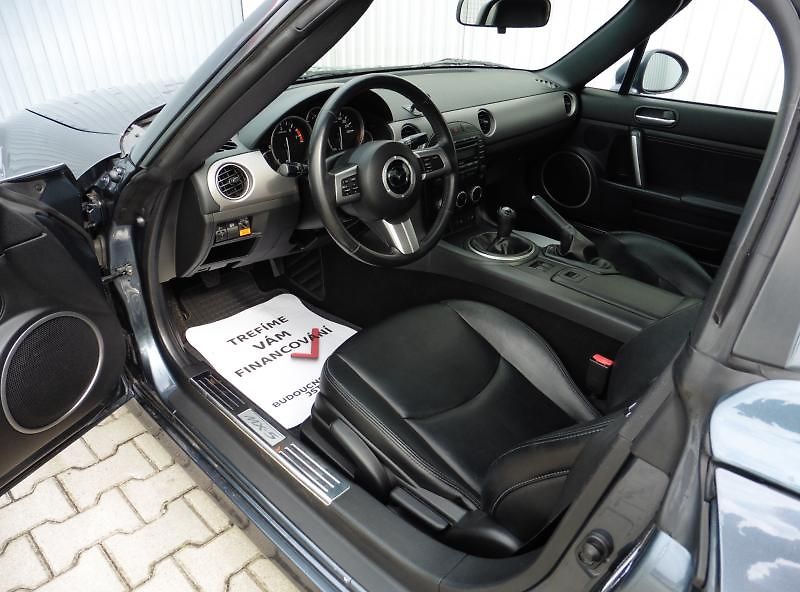 Mazda MX-5 NC 1.8i Roadster Coupé 1.maj. - fotka 10 z 15