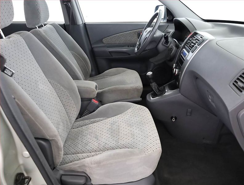 Hyundai Tucson (2005) 2.0 CRDi, 4X4, nová STK - fotka 7 z 13