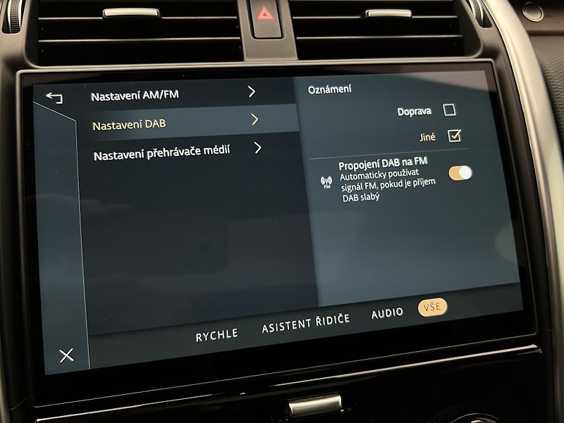 Land Rover Discovery D250 DYNAMIC HSE AWD AUT CZ - fotka 50 z 58