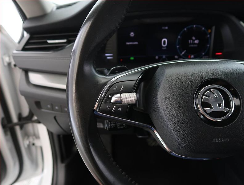Škoda Octavia (2021) 2.0 TDI, Automat, Navi - fotka 22 z 26