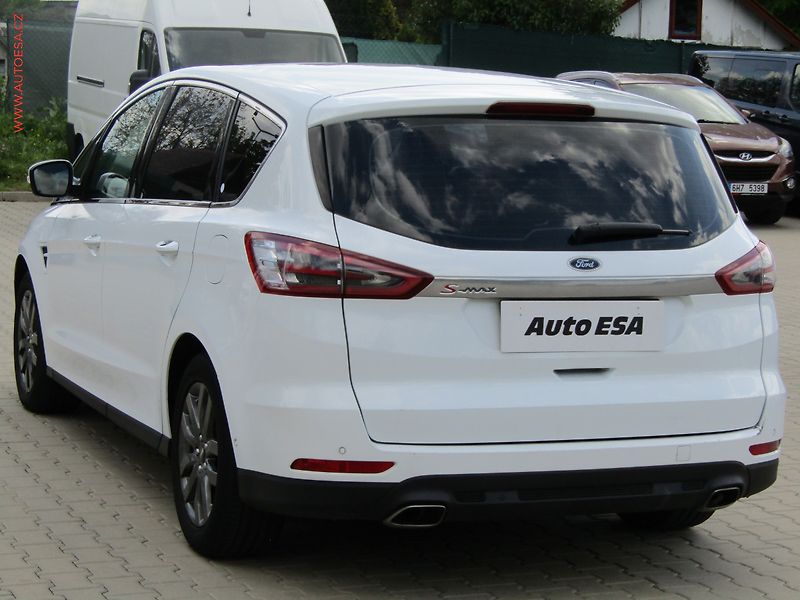 Ford S-MAX (2017) 2.0 TDCi, AT, navi, bixen - fotka 4 z 28