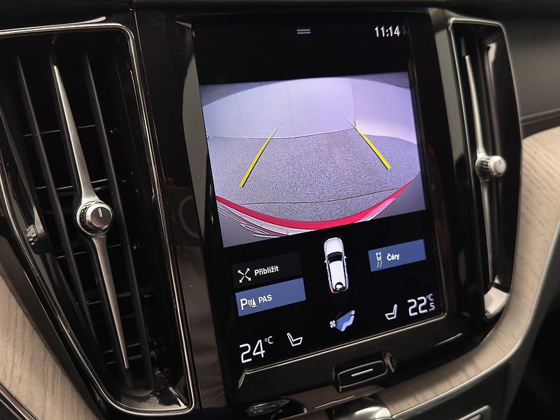 Volvo XC60 B4 INSCRIPTION CZ REZERVACE - fotka 43 z 44