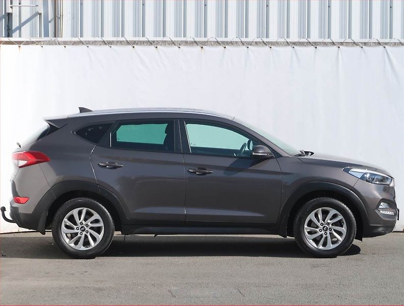 Hyundai Tucson (2016) Trikolor 1.7 CRDi, ČR,1.maj - fotka 6 z 23