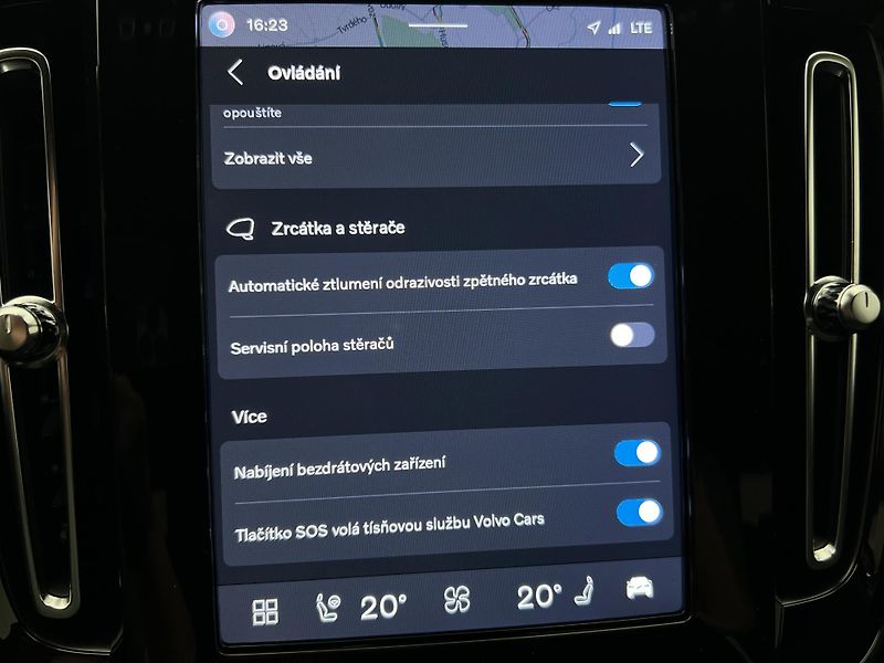 Volvo XC40 RECHARGE CORE AUT - fotka 38 z 46