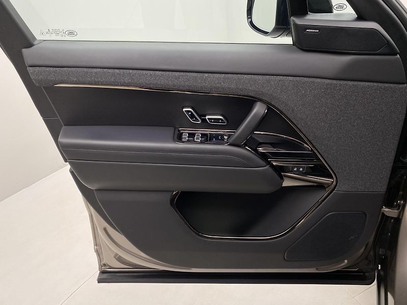 Land Rover Range Rover Sport D350 AUTOBIOGRAPHY REZERVACE - fotka 7 z 57