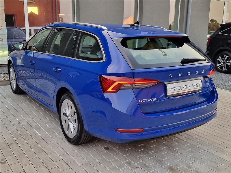 Škoda Octavia 2.0TDI Style Combi,ČR,1.Maj. - fotka 8 z 50