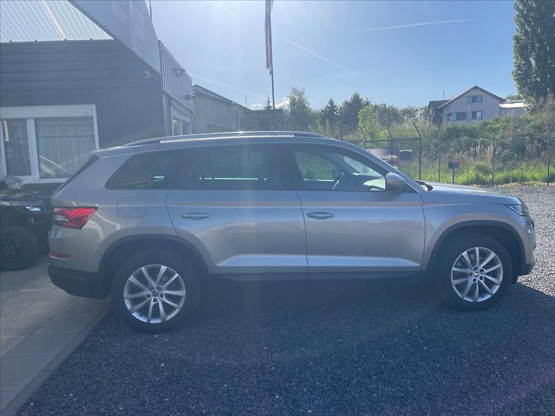 Škoda Kodiaq 2,0 140kw, DSG, dostupnost den - fotka 8 z 15
