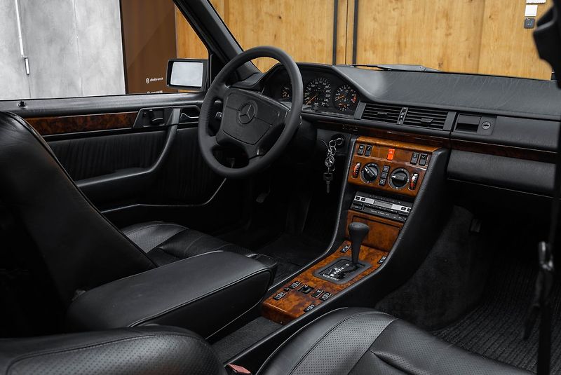 Mercedes-Benz Třídy E - fotka 10 z 20