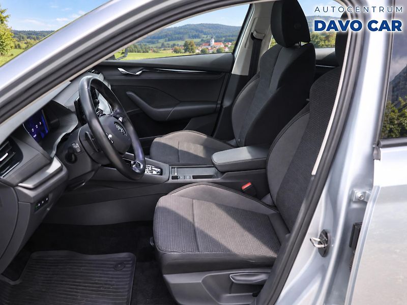 Škoda Octavia 2,0 TDI 110kW 4x4 DSG DPH CZ - fotka 12 z 35