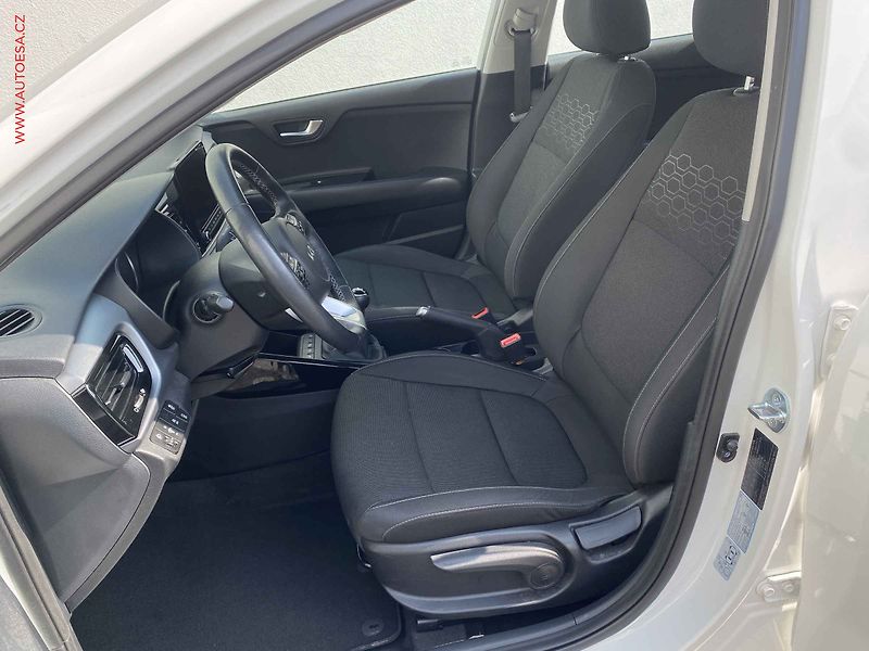 Kia Rio (2023) 1.2, Vision, navi, kamera - fotka 9 z 19