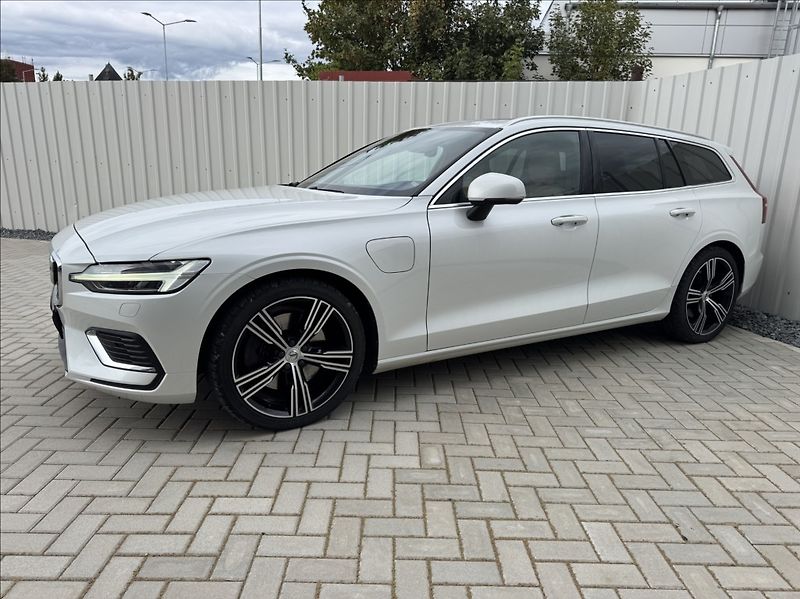 Volvo V60 2,0 T6 AWD Inscription DPH ČR - fotka 3 z 50