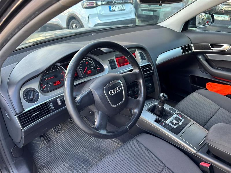Audi A6 Avant 2,0 TDI - fotka 14 z 23