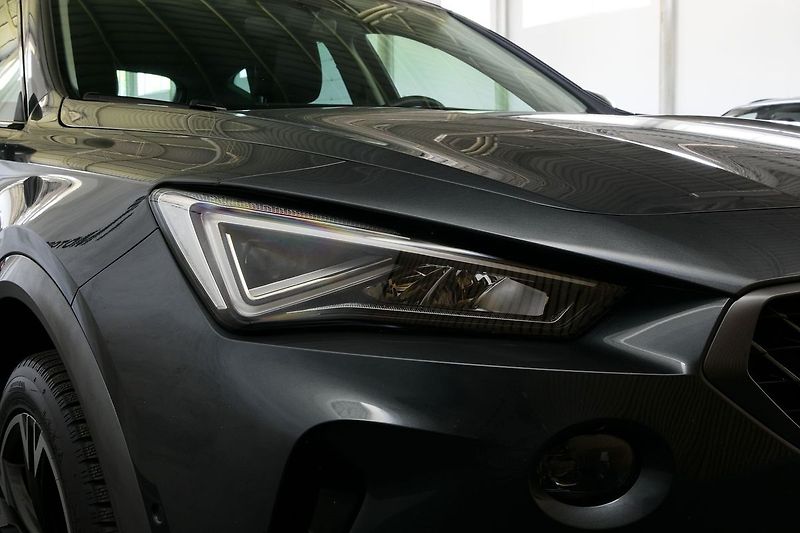Cupra Formentor 1.5TSI 110kW LED Kamera ZÁRUKA - fotka 7 z 41