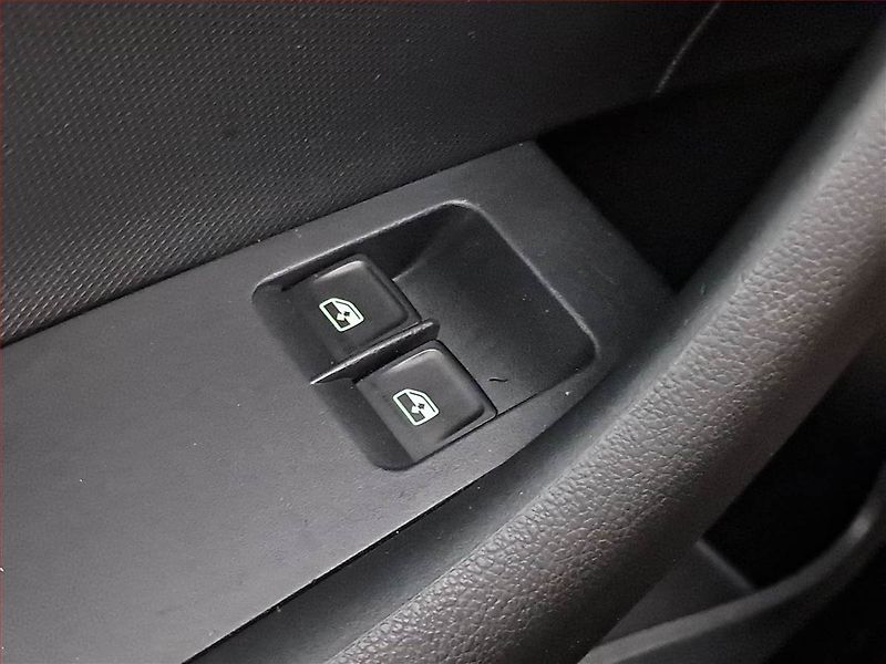 Škoda Rapid (2019) Ambition 1.0 TSI, Serv.kniha - fotka 16 z 17