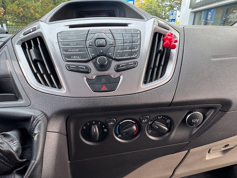 Ford Tourneo Custom (2013) 2.2 TDCi Trend, 8míst - fotka 22 z 30