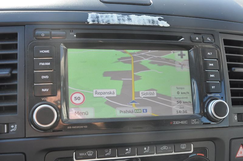 Volkswagen Multivan 2.0TDi 103kW Comfort - fotka 7 z 18