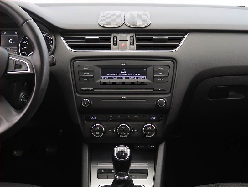 Škoda Octavia (2013) Elegance 1.6 TDI, Tempomat - fotka 12 z 21