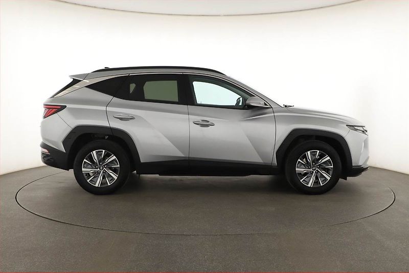 Hyundai Tucson (2022) 1.6 T-GDI - fotka 6 z 21
