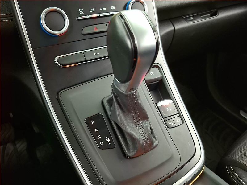 Renault Grand Scénic (2017) 1.5 dCi, Automat, 7 míst, Kůže - fotka 15 z 21