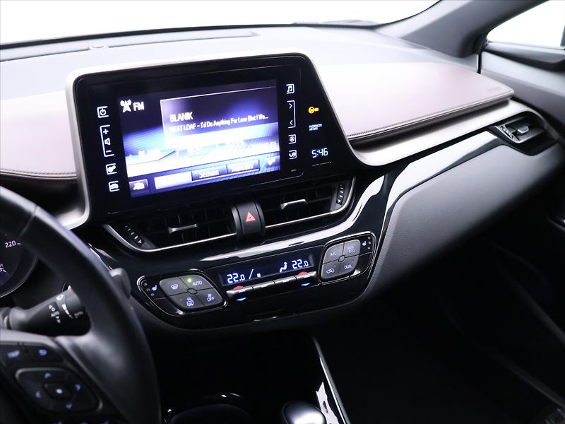 Toyota C-HR 1,8 E-CVT Executive CZ - fotka 24 z 37