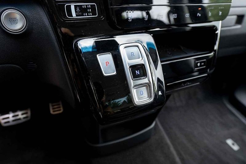 Auto jsem zatím mohl vyzkoušet pouze na hodinu