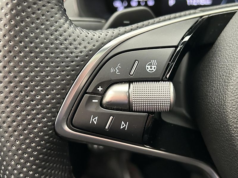 Škoda Kamiq 1.5 TSI Monte Carlo - fotka 19 z 29