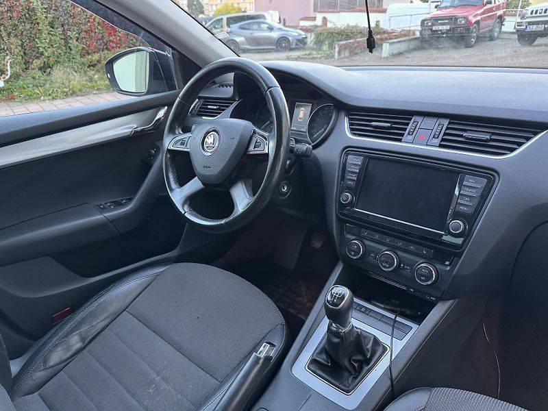 Škoda Octavia (2014) COMBI 1.6 TDI - fotka 17 z 21