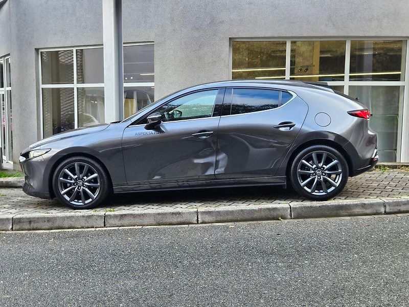 Mazda 3 2.5i e-SKYACTIV G, 1.majitel - fotka 2 z 31