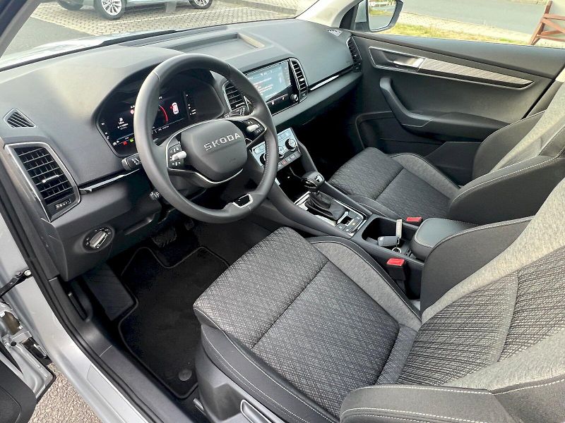 Škoda Karoq (2025) Top Selection 1.5TSi 110kW 7°a - fotka 11 z 33